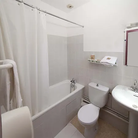 Hotel Estuaire 2*